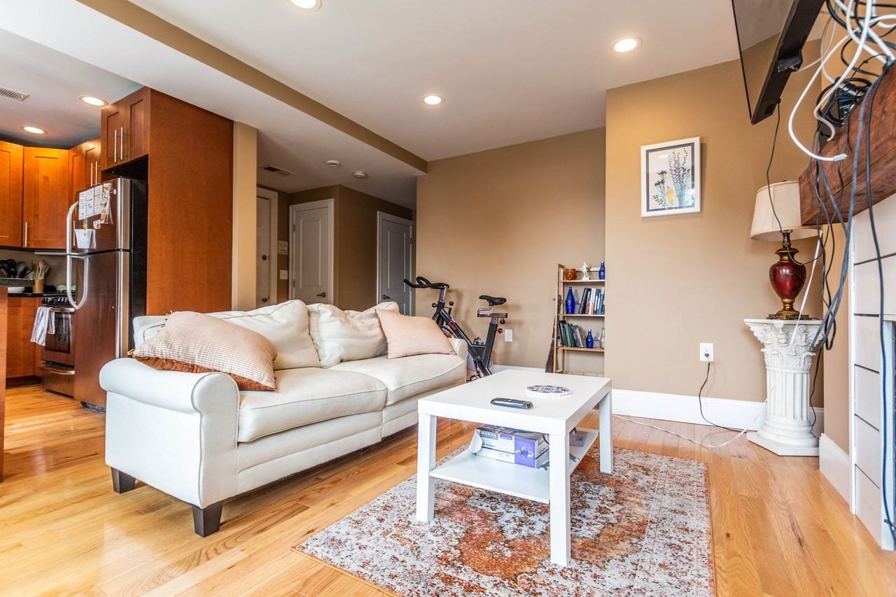 26 Linden St - Photo 3 of 14