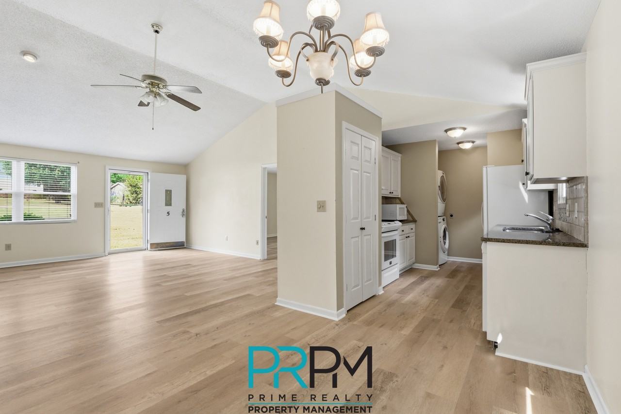 5 Parkstone Ct #1 - Photo 7 of 27