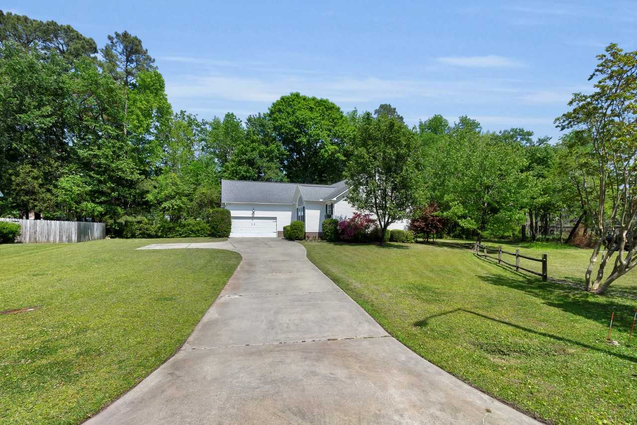 107 Sandpiper Ct #1 - Photo 2 of 31