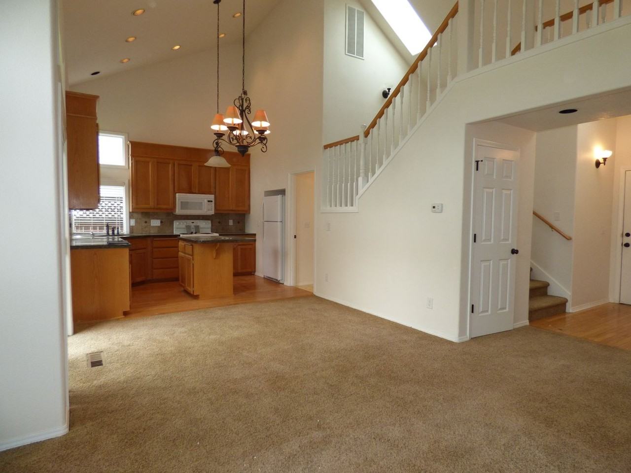 4443 Oregon Trail Ct Ne - Photo 2 of 50