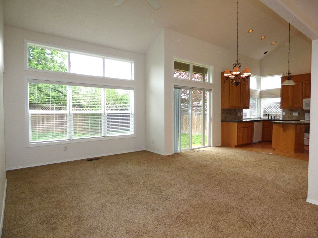 4443 Oregon Trail Ct Ne - Photo 4 of 50