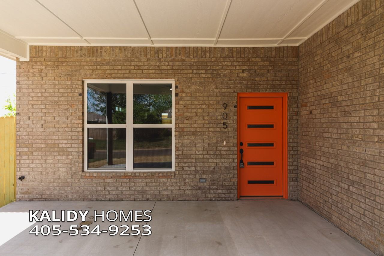 905 S Howard Ave #1 - Photo 2 of 24