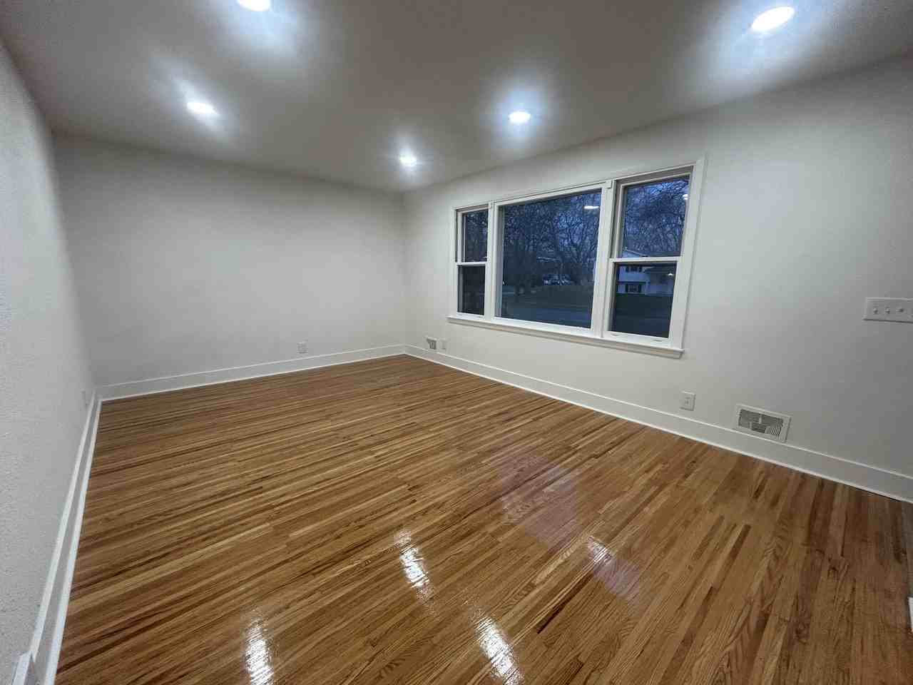 149 Brookdale Park #1 - Photo 6 of 11