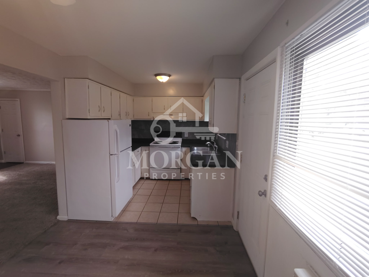 209 Delaware St #A - Photo 3 of 6