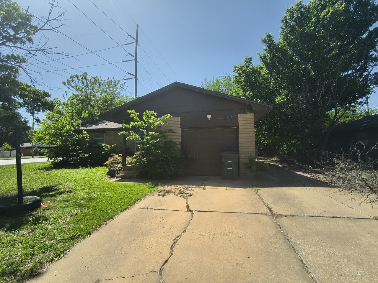 140 Ridgecrest Rd #1 - Photo 2 of 26