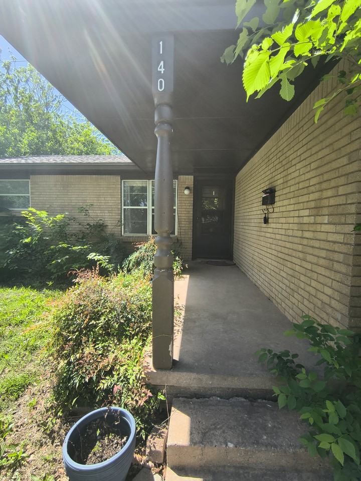140 Ridgecrest Rd #1 - Photo 4 of 26