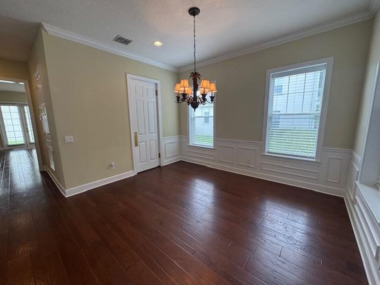 1442 Stickley Ave - Photo 3 of 45