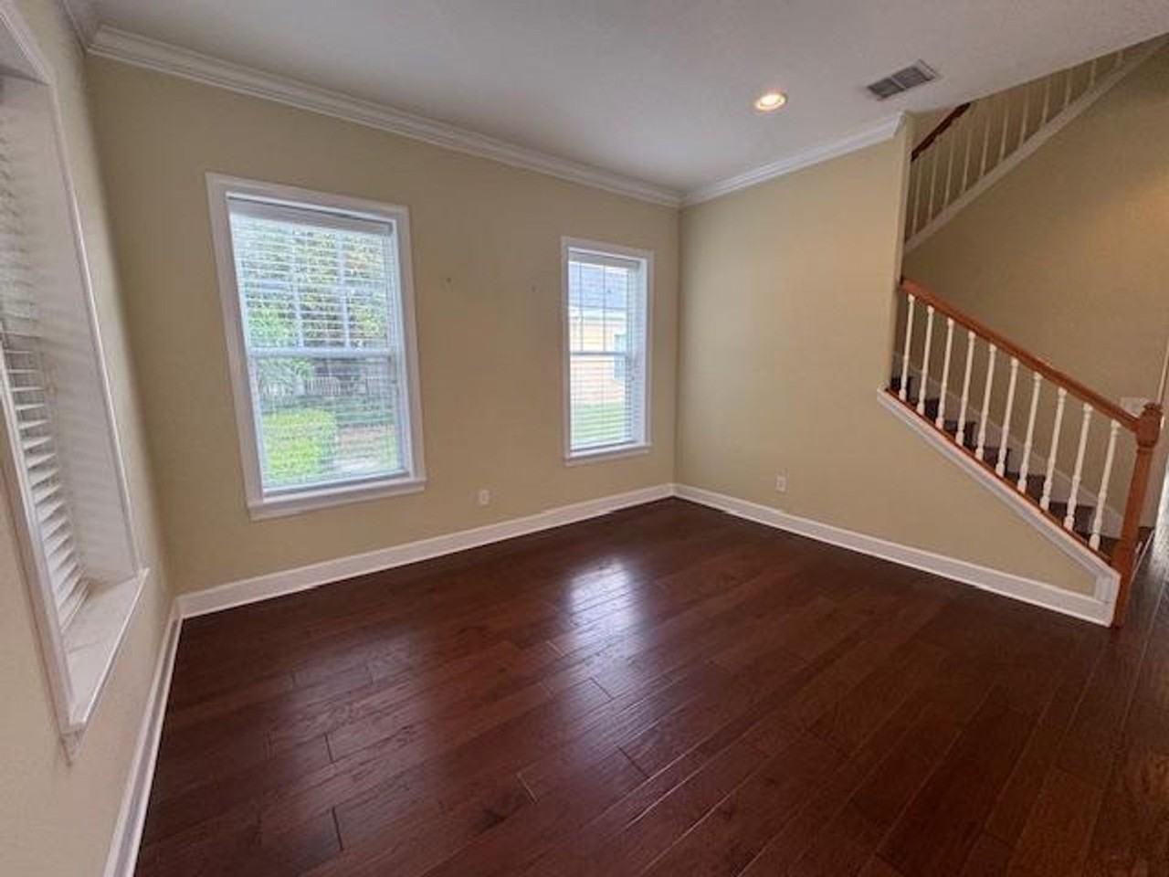 1442 Stickley Ave - Photo 6 of 45