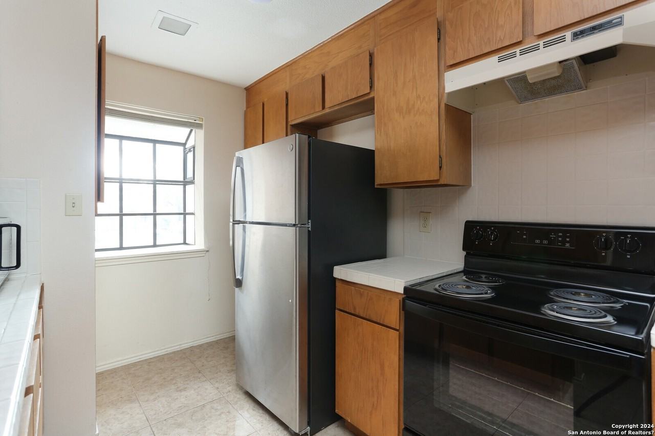 11815 Vance Jackson Road - 1Unit 2404 #1 - Photo 4 of 15