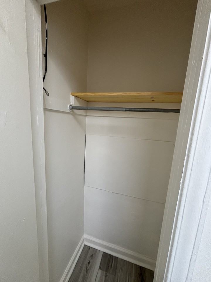 211 Mac Ave #C - Photo 3 of 8