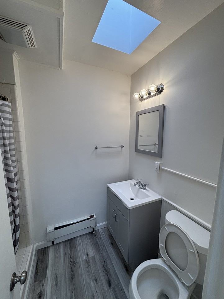 211 Mac Ave #C - Photo 4 of 8