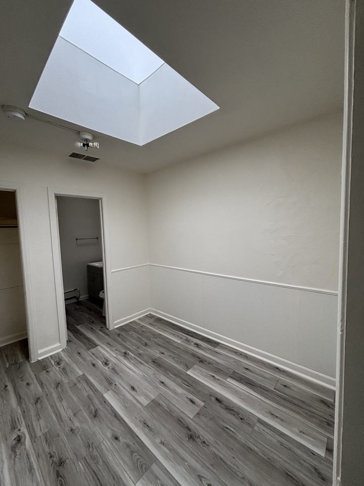 211 Mac Ave #C - Photo 5 of 8