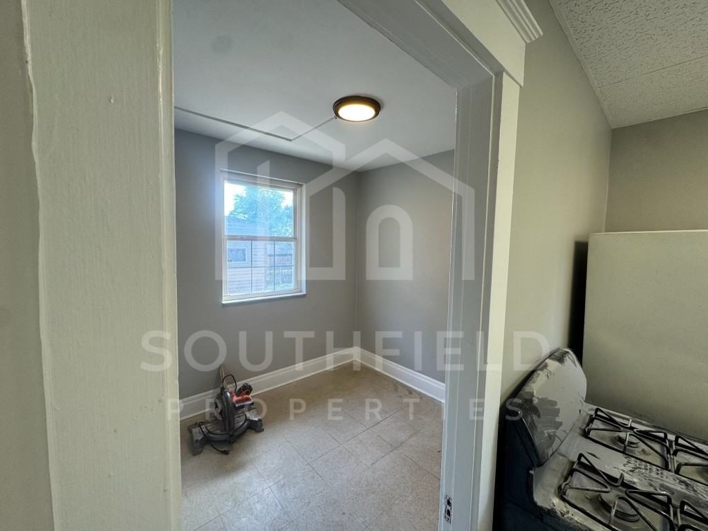 3735 Lovell Ave #1 - Photo 4 of 26
