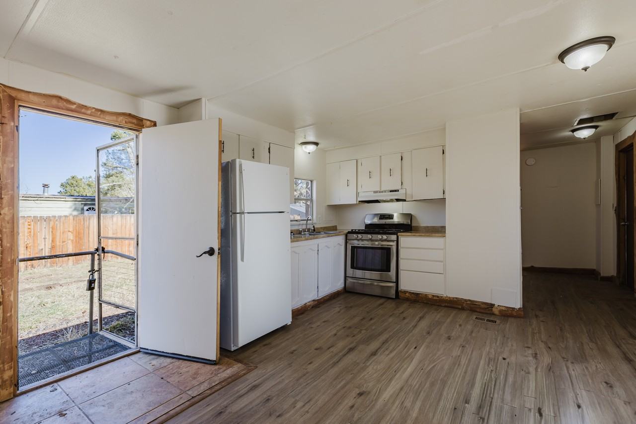 118 Homestead Dr #1 - Photo 3 of 23