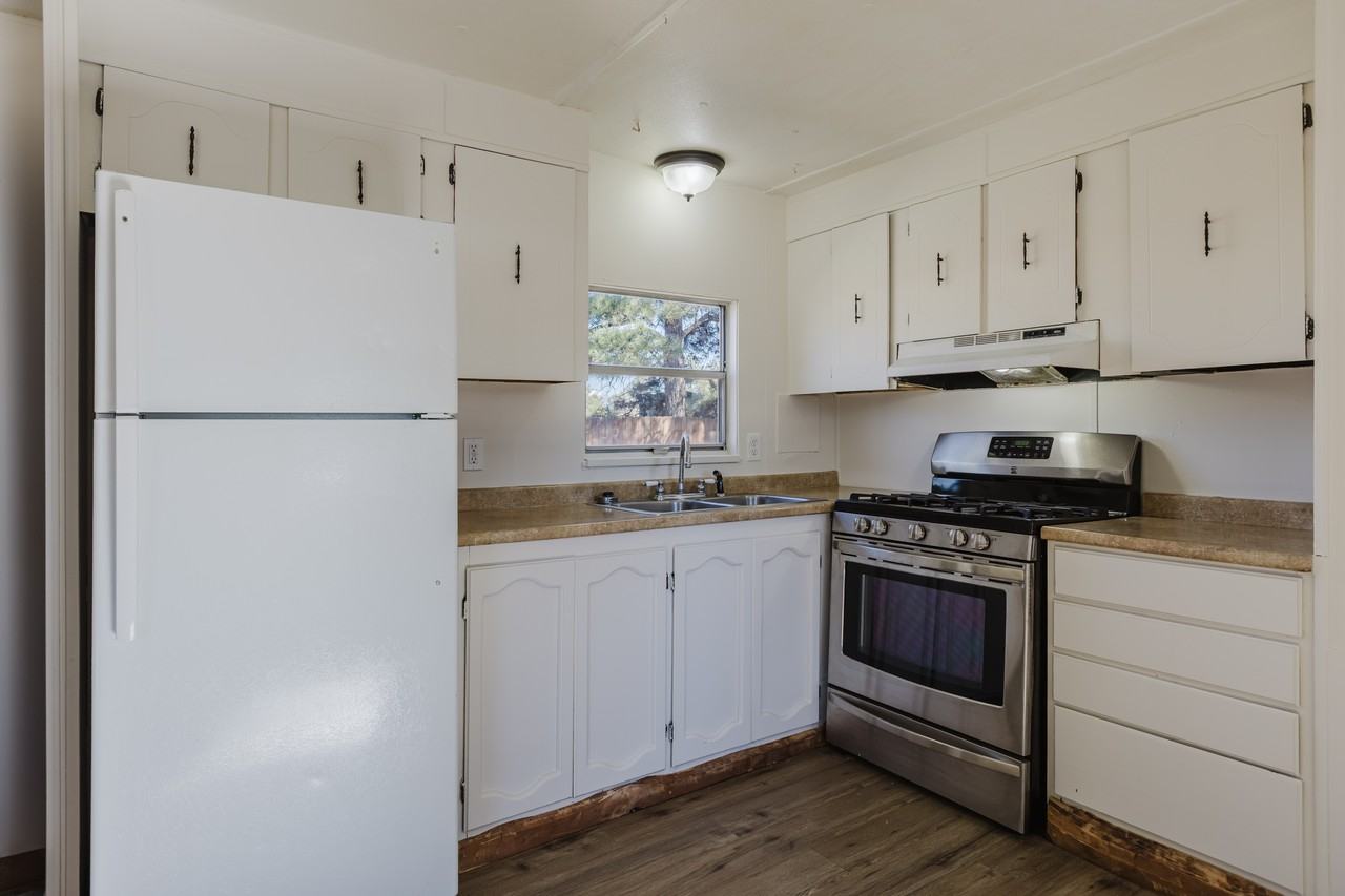 118 Homestead Dr #1 - Photo 5 of 23