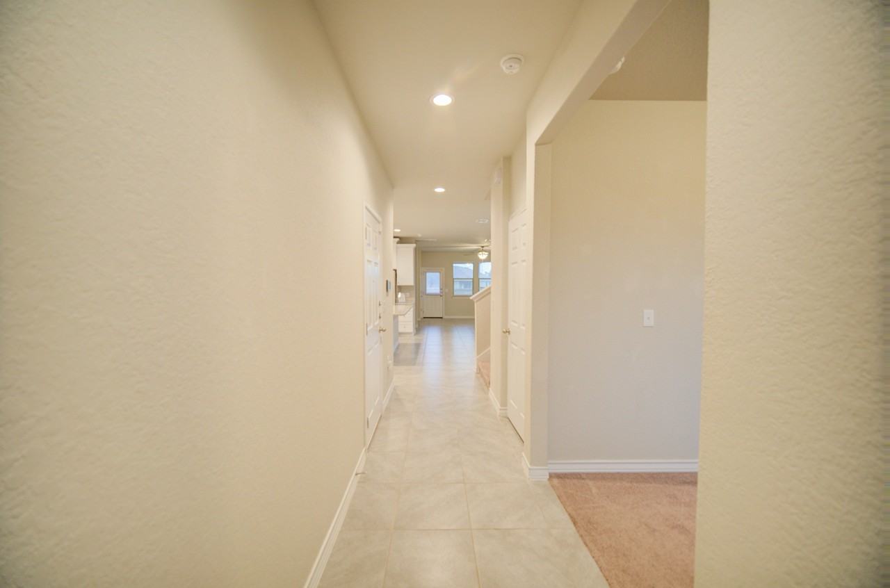 8842 White Crown #1 - Photo 4 of 22