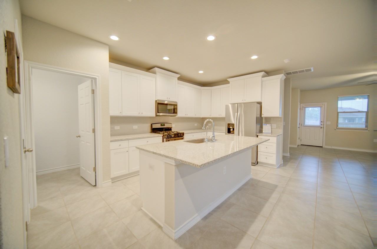 8842 White Crown #1 - Photo 6 of 22