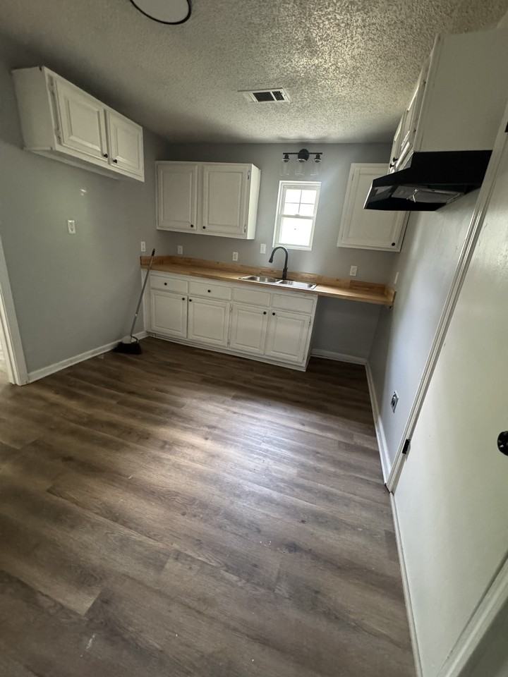 639 W Pleasant Ave #1 - Photo 4 of 5