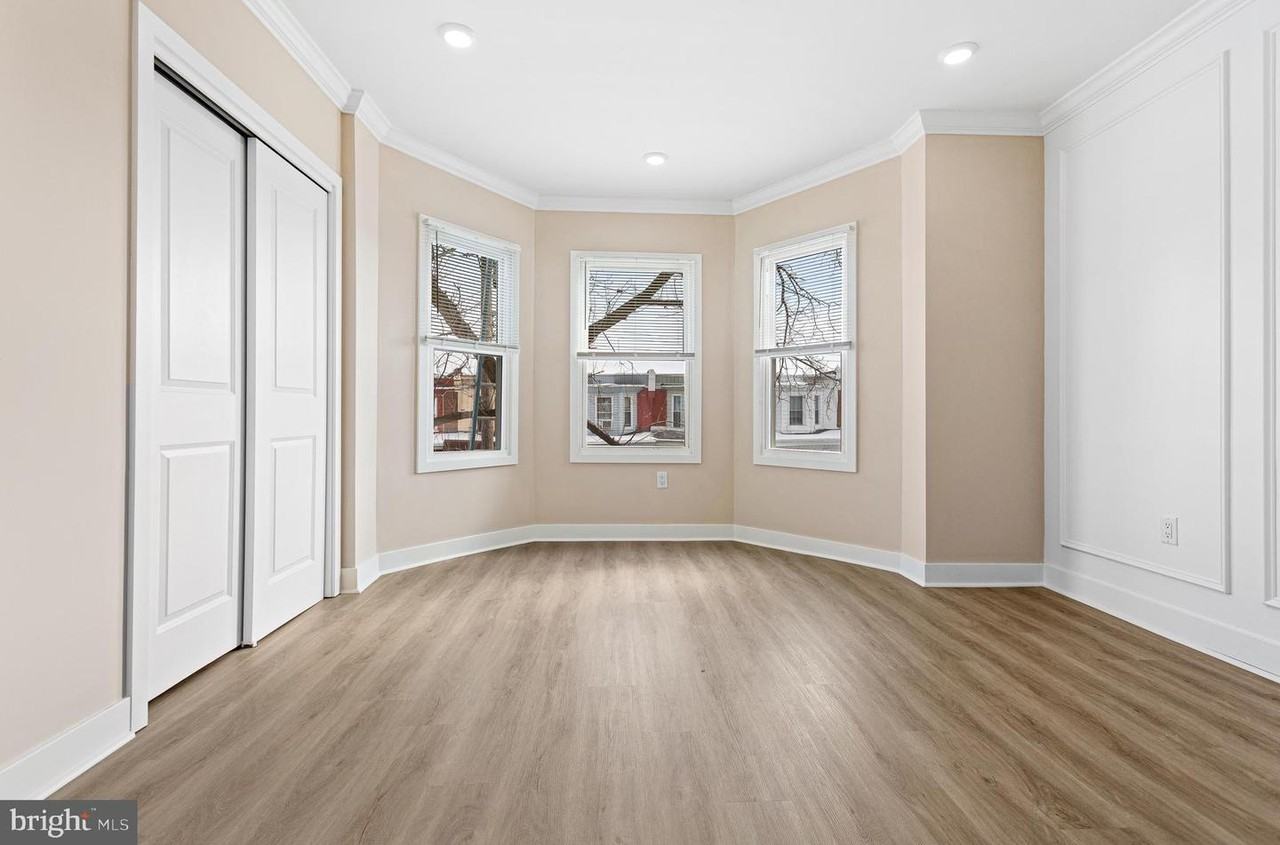 806 S 56th St #1 - Photo 5 of 16