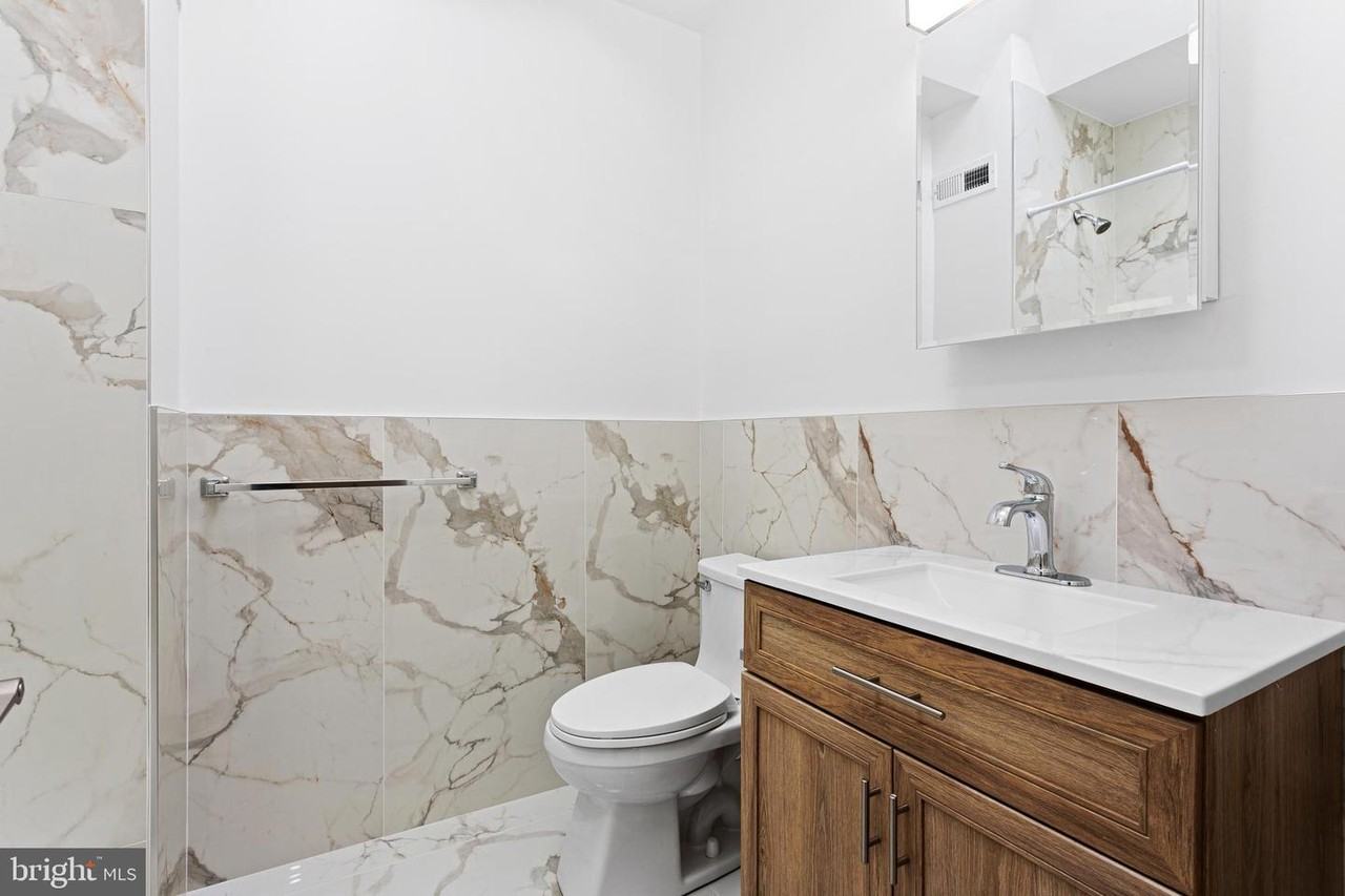 806 S 56th St #1 - Photo 7 of 16