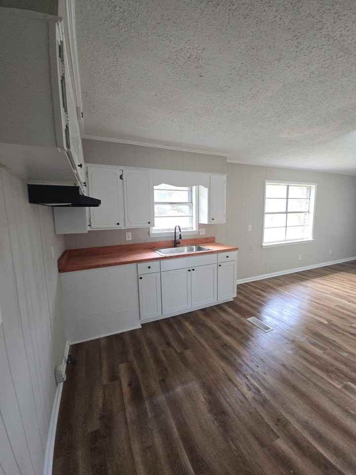 134 Young St #1 - Photo 2 of 10