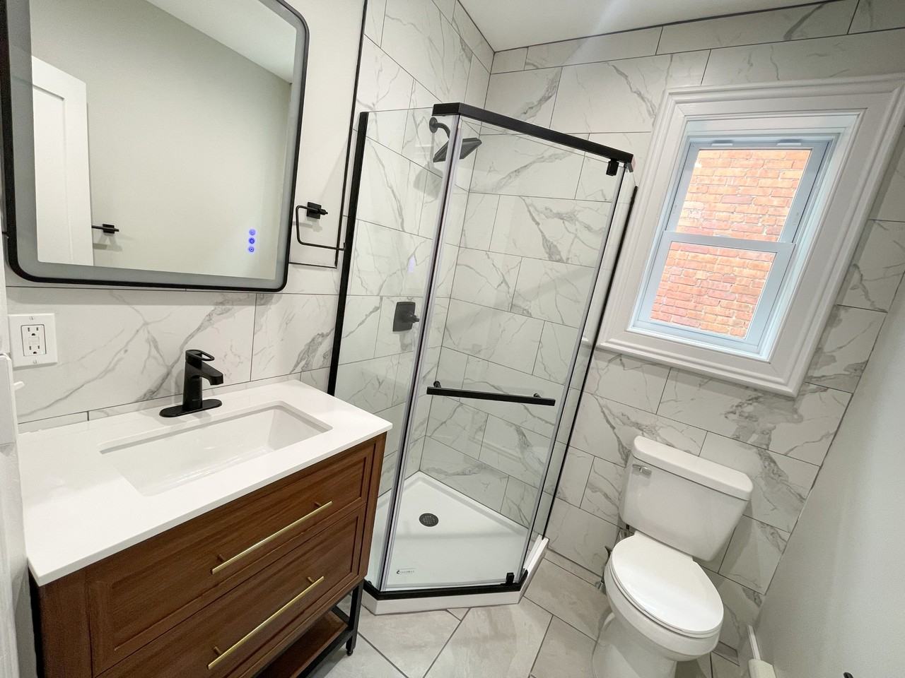 53 S Clover St #1 - Photo 2 of 22