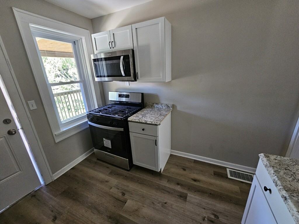 1420 22nd Ave #2E - Photo 2 of 11