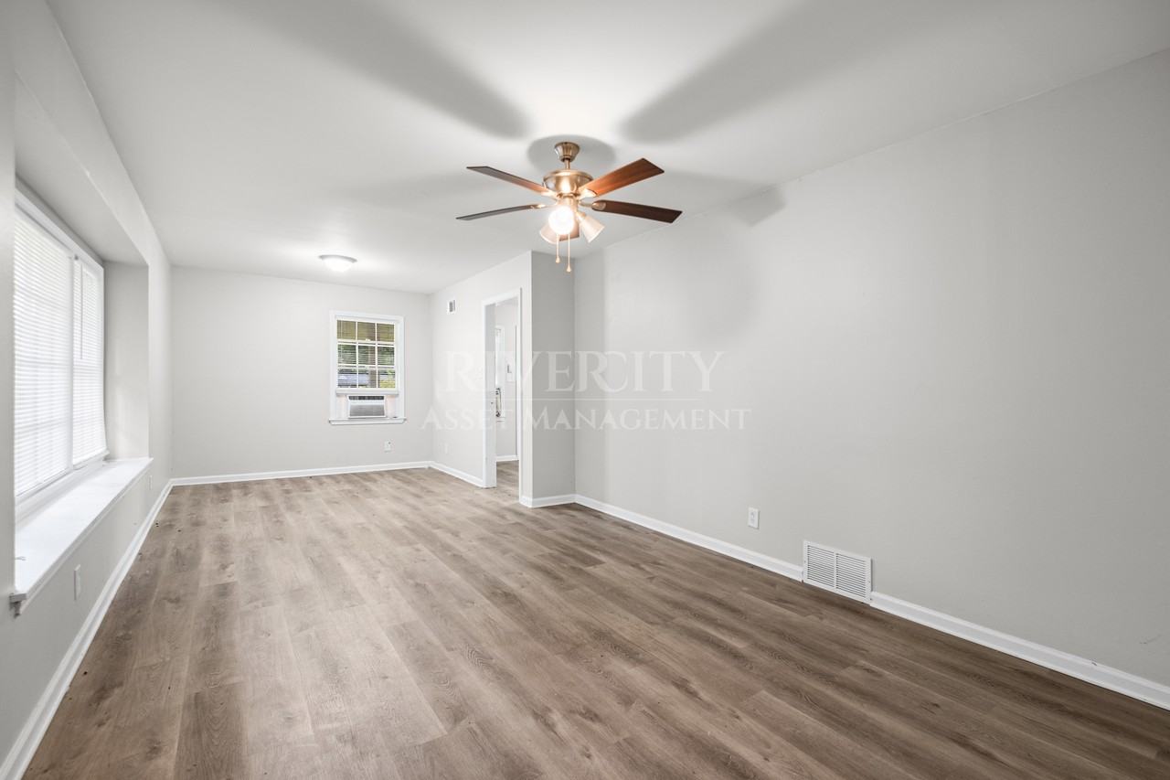 1381 Laudeen Dr #1 - Photo 4 of 18
