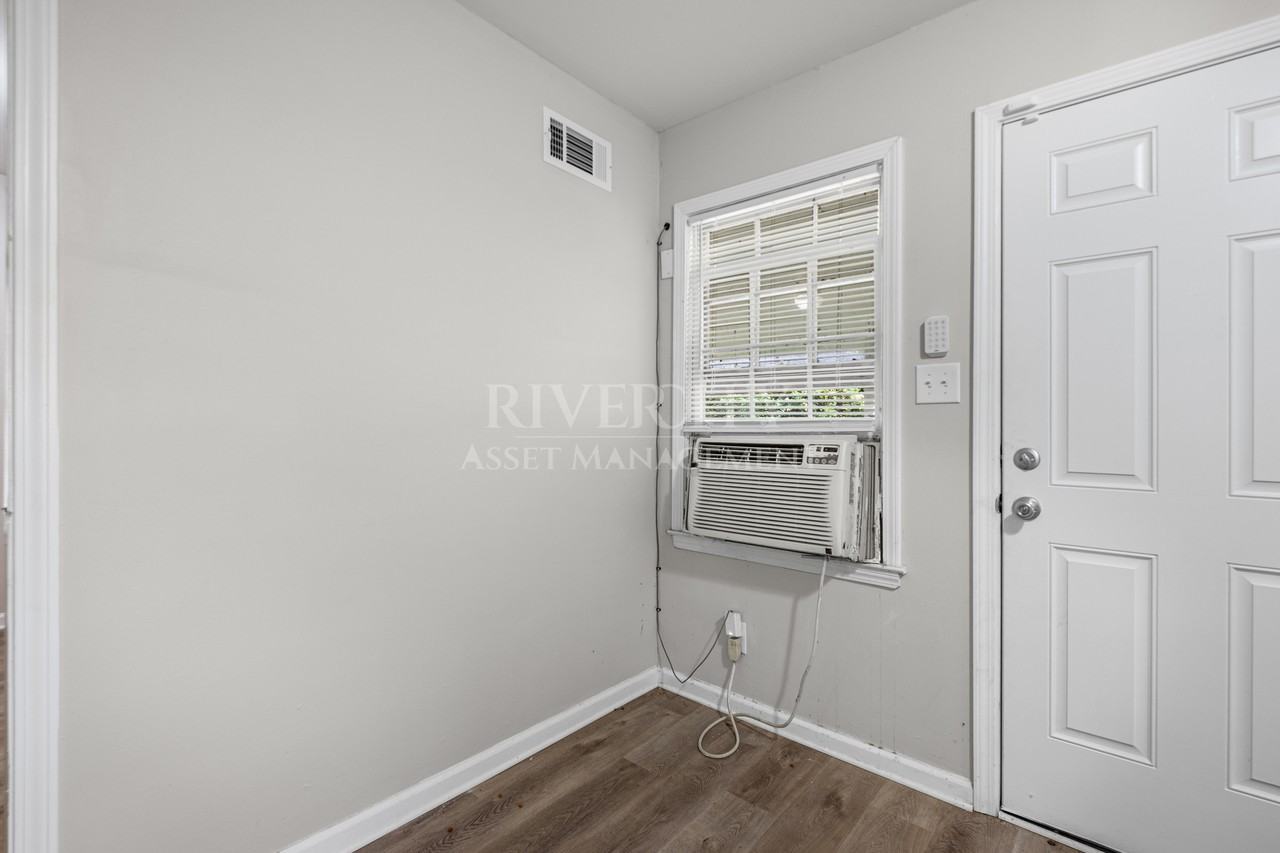 1381 Laudeen Dr #1 - Photo 6 of 18