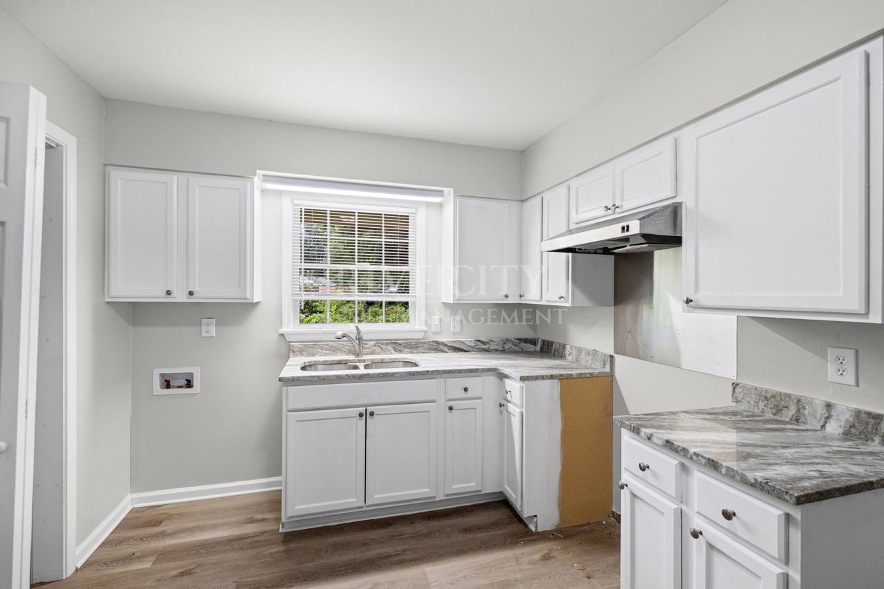 1381 Laudeen Dr #1 - Photo 7 of 18