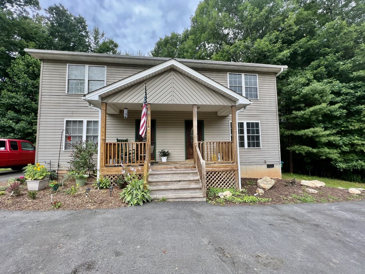 14 Sirenas WayUnit B #B - Photo 2 of 24