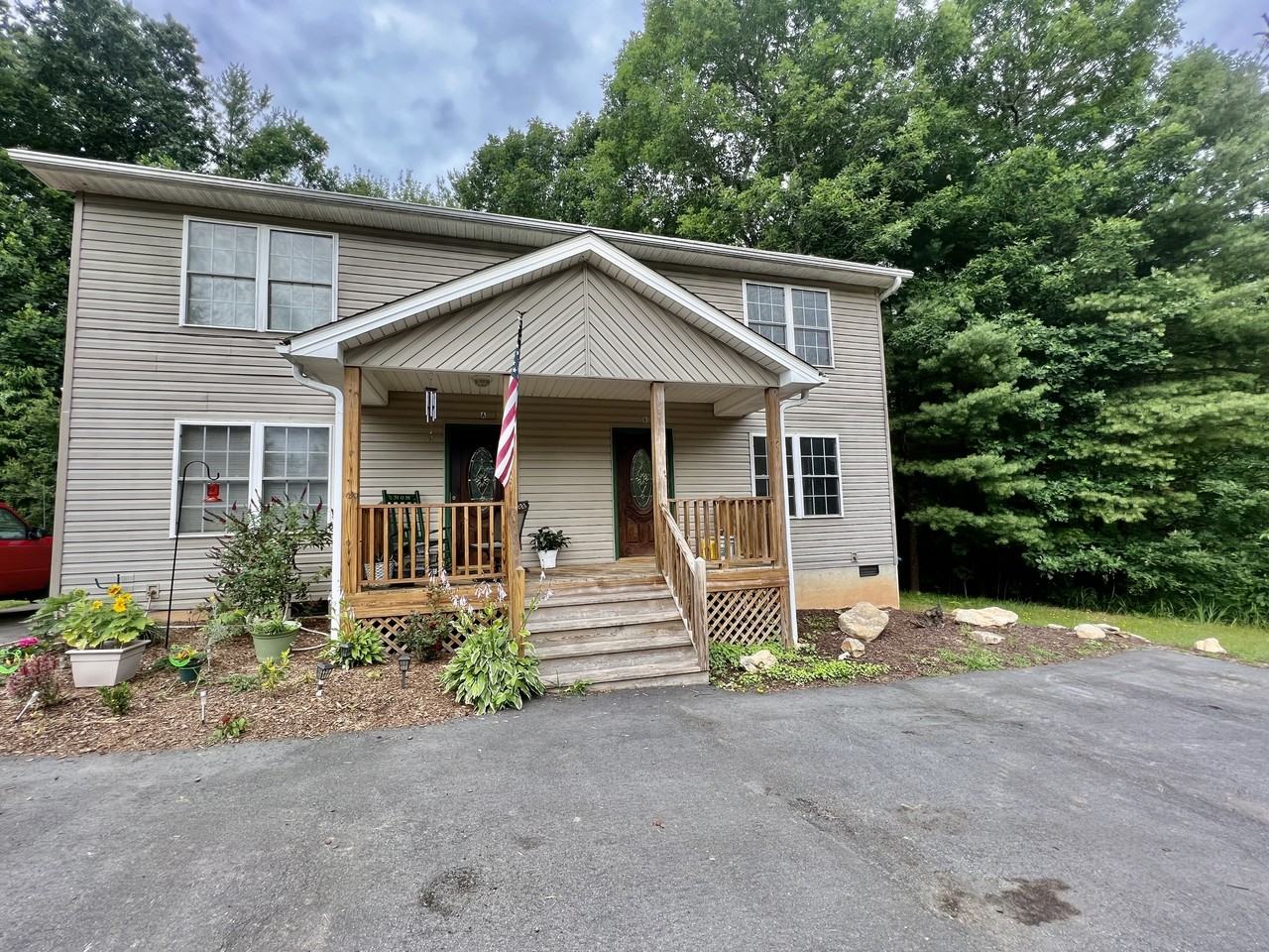 14 Sirenas WayUnit B #B - Photo 3 of 24