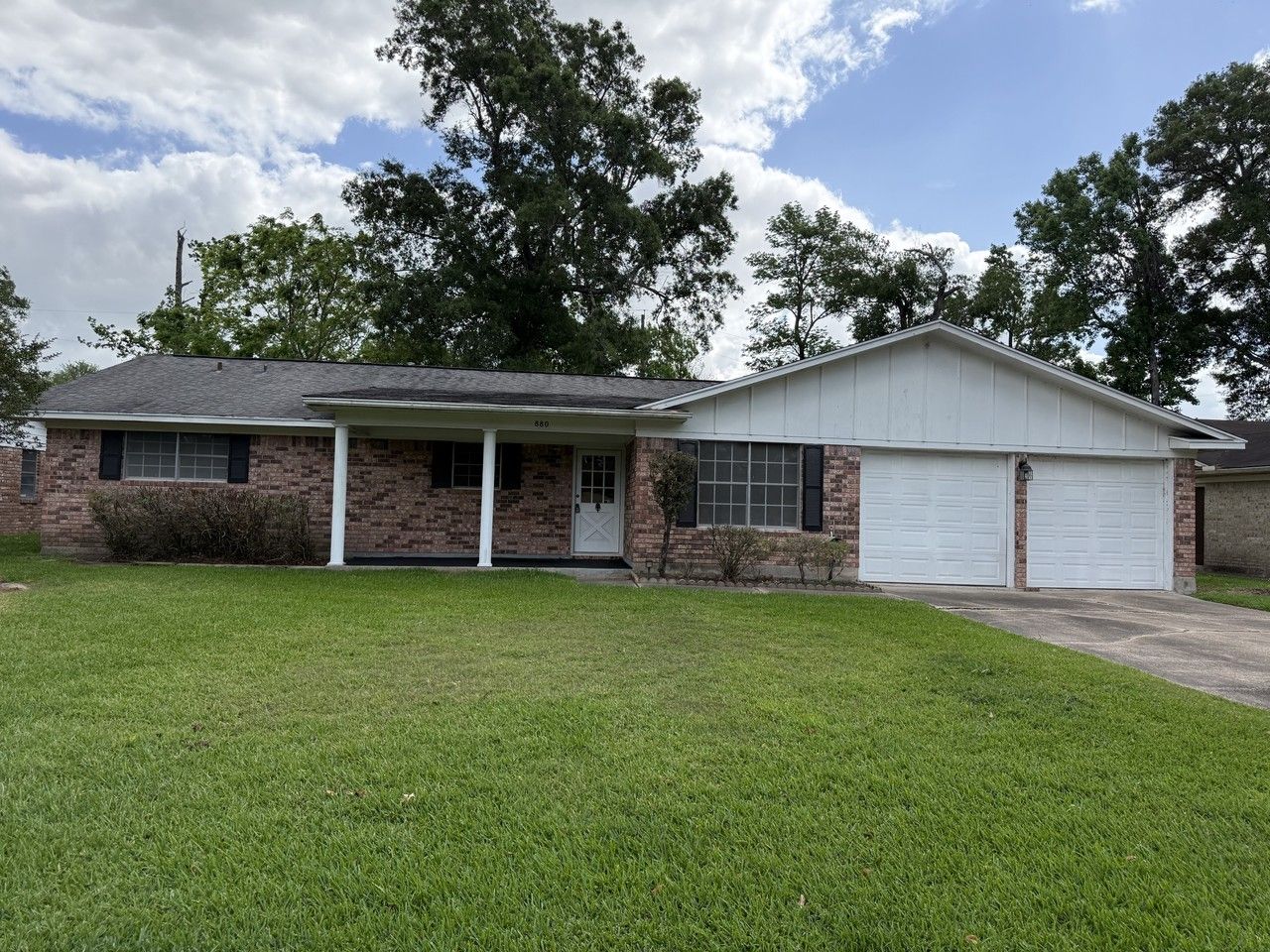 880 Lockwood Dr #1 - Photo 2 of 29