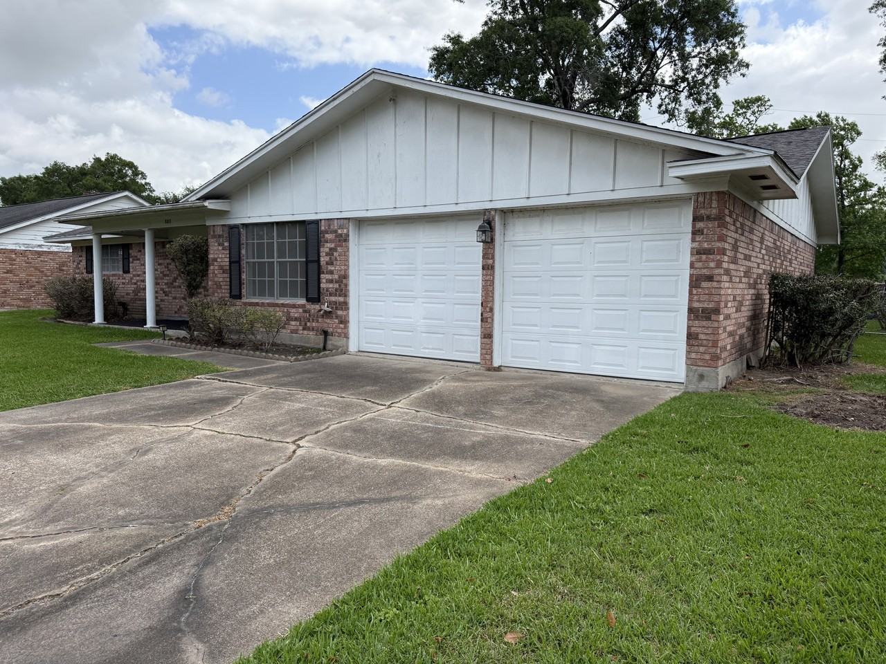 880 Lockwood Dr #1 - Photo 4 of 29