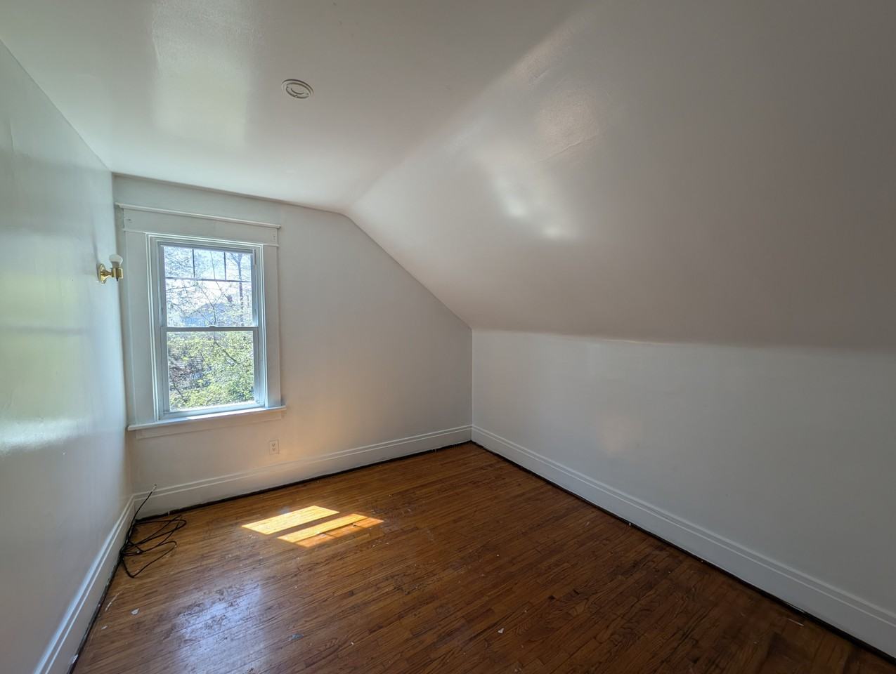 507 Lisbon Ave #2 - Photo 4 of 9