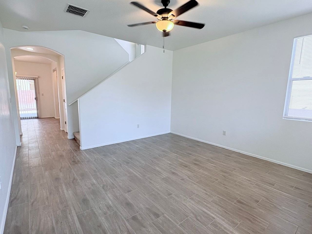 1680 W Green Thicket Way - Photo 4 of 35