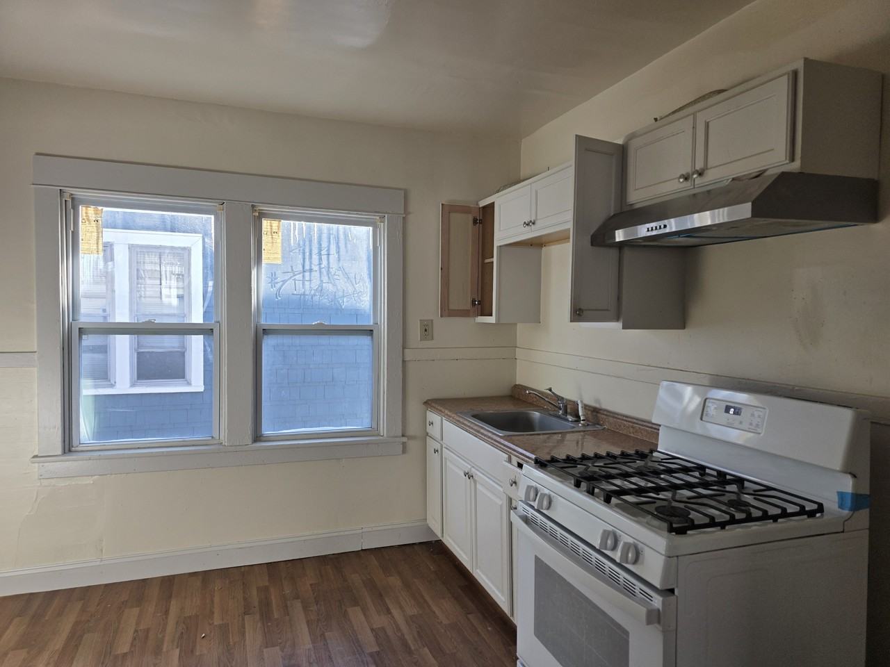 265 Lisbon Ave #2 - Photo 2 of 11