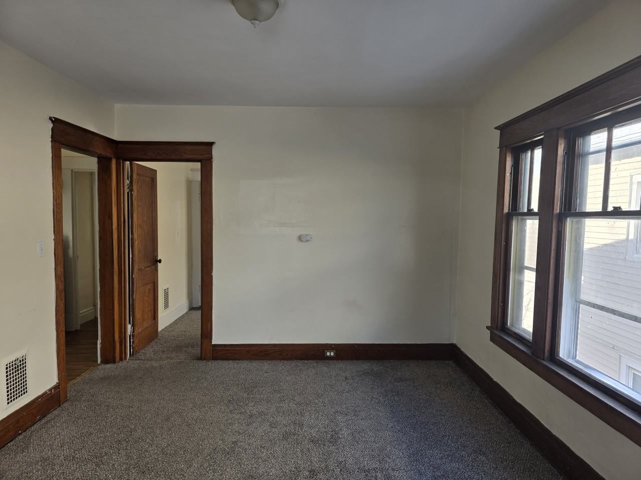 265 Lisbon Ave #2 - Photo 7 of 11