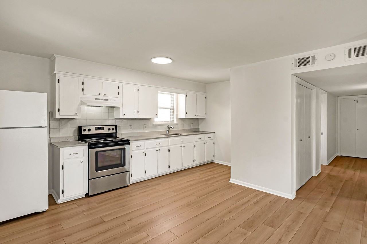 549 California Ave #1 - Photo 3 of 11