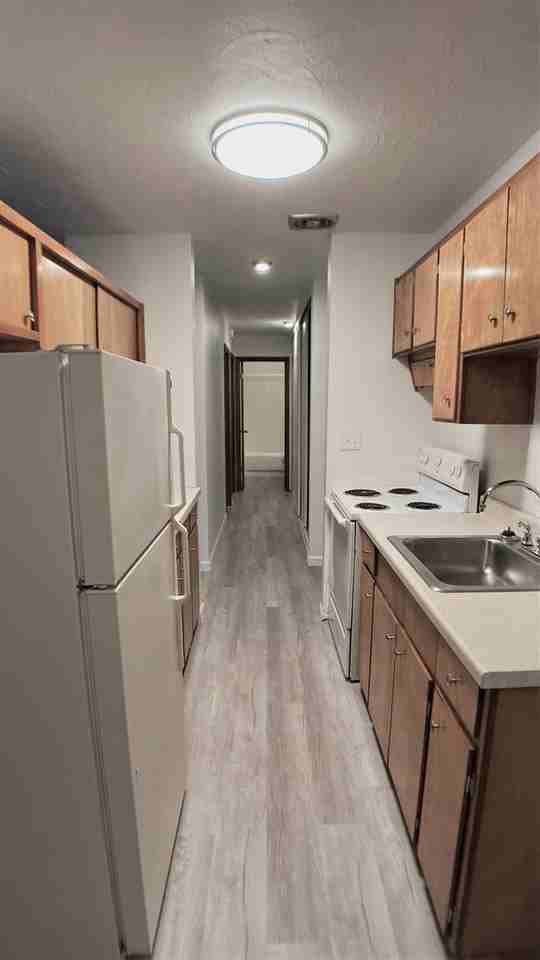 Edgemont Apartments - Photo 6 of 19