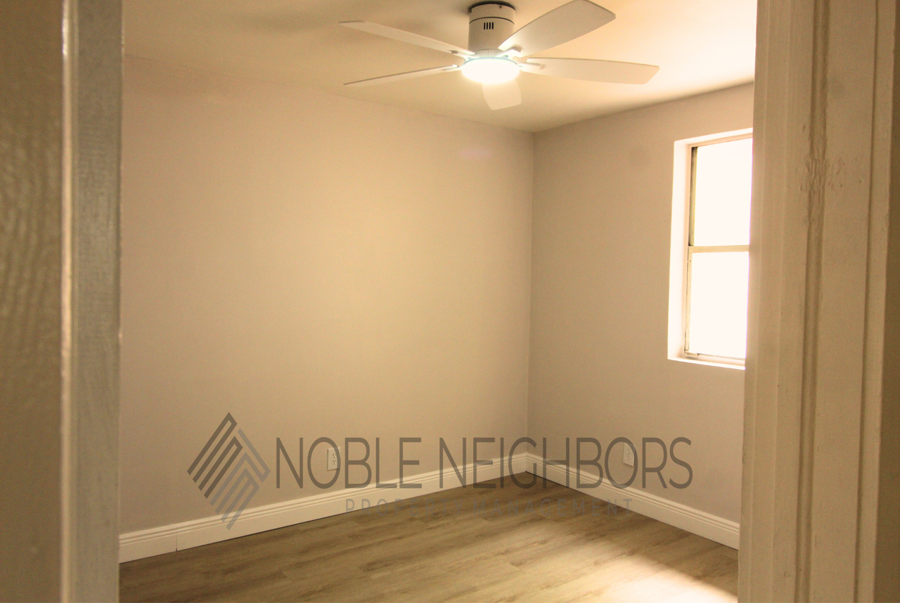 1227 W 3rd St #1 - Photo 4 of 18