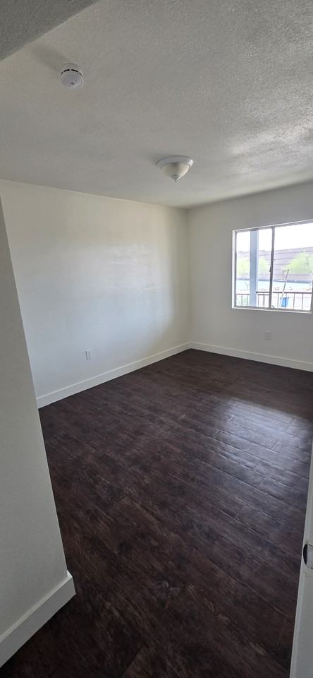 111 S Outpost Rd #4 - Photo 2 of 20