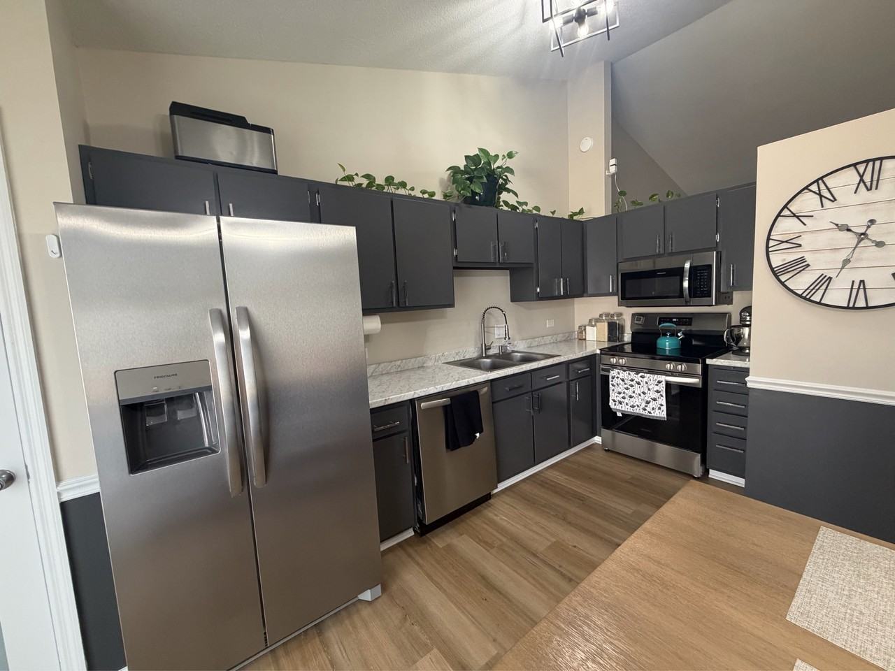 910 Brett Drive - 9Unit 9 #9 - Photo 4 of 14