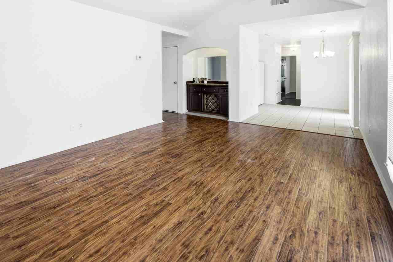 3324 Green Ridge St #1 - Photo 3 of 18