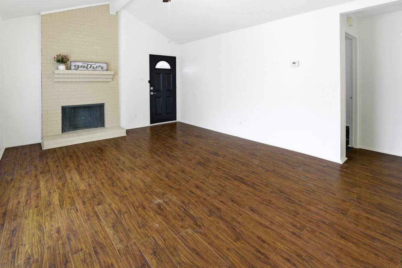 3324 Green Ridge St #1 - Photo 4 of 18