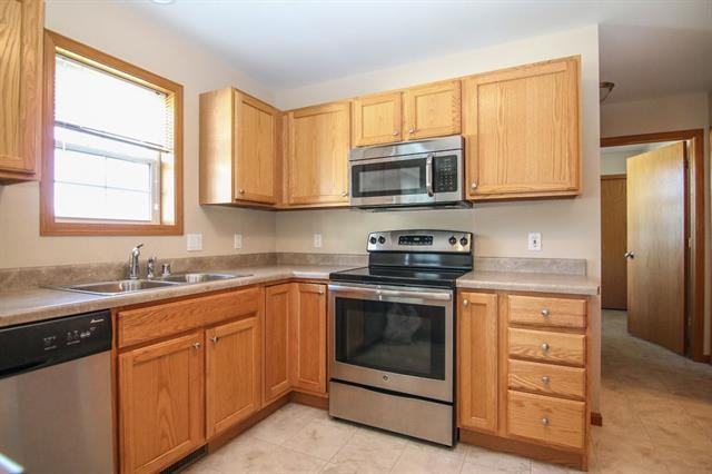 3406 Keswick Ct - Photo 2 of 15