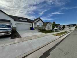 featured image of 7646 S Waverly Hills Ln