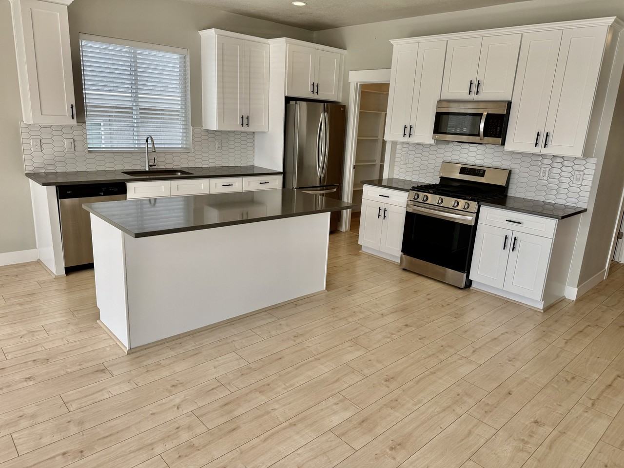 7646 S Waverly Hills Ln - Photo 4 of 27