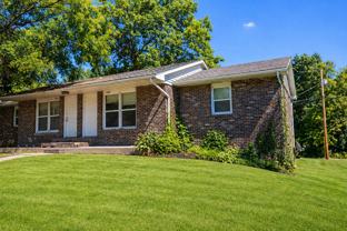706 Demaret Dr - Photo 1 of 1