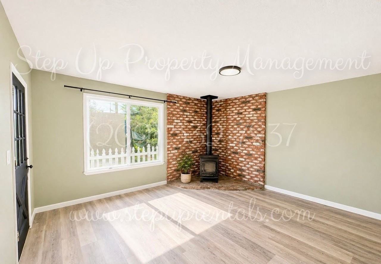 9885 9885 Maiden Ln - Photo 4 of 16